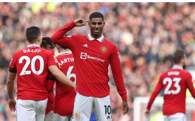 与后防线在 与后防线在